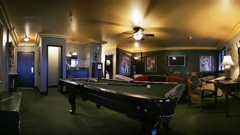 artisan_hotel_boutique_pool_table