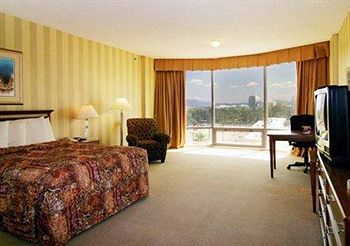 clarion_hotel_vegas_room