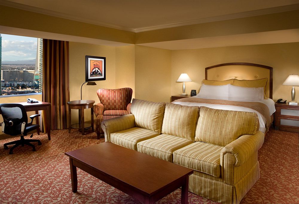 lvh_las_vegas_hotel_room6