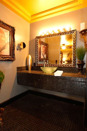 artisan_hotel_boutique_bathroom