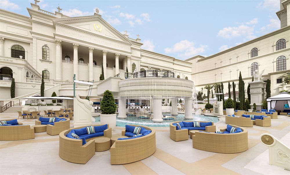 caesars_palace_pool2