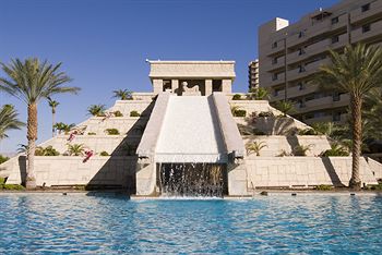 cancun_resort_pool