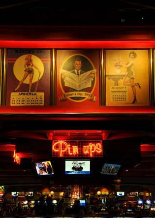 cannery_hotel_vegas_pinups