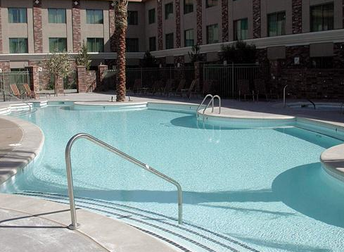 cannery_hotel_vegas_pool