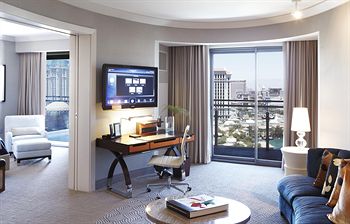 cosmopolitan_las_vegas_tv