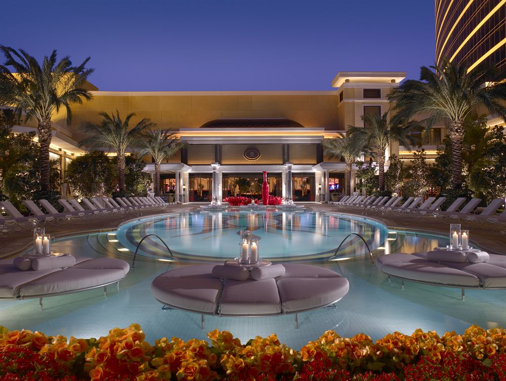 encore_wynn_las_vegas_pool