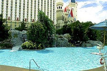 excalibur_las_vegas_pool