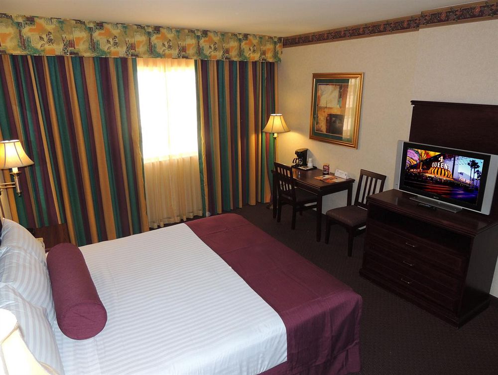 four_queens_las_vegas_room