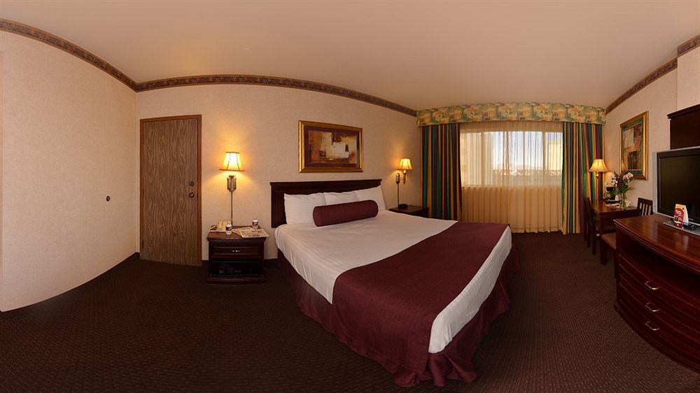 four_queens_las_vegas_room2