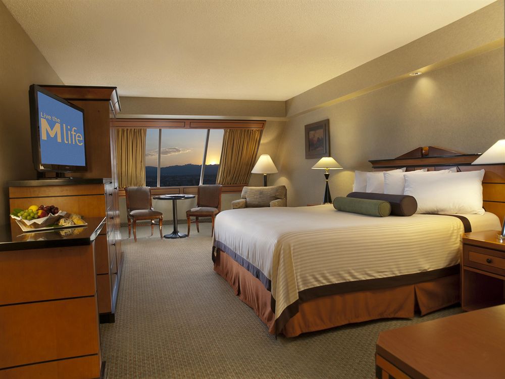 luxor_las_vegas_room3