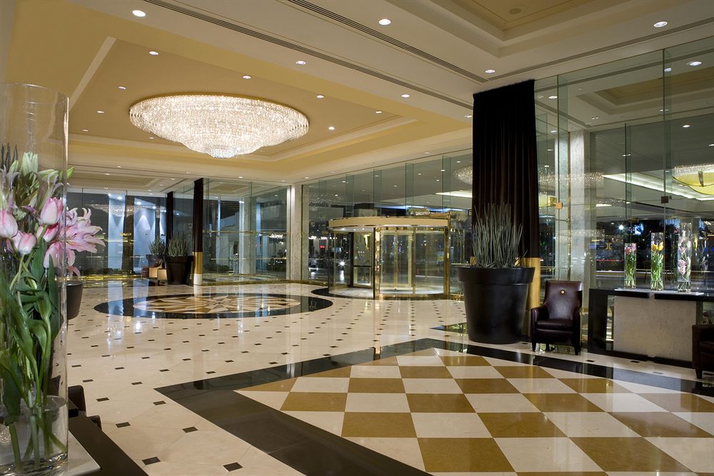 lvh_las_vegas_hotel_lobby