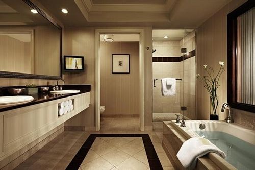 mandalay_bay_las_vegas_bathroom