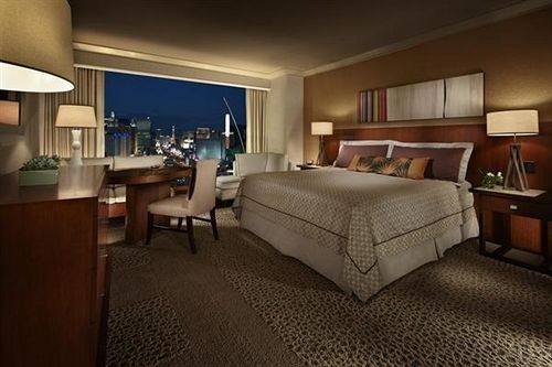 mandalay_bay_las_vegas_room