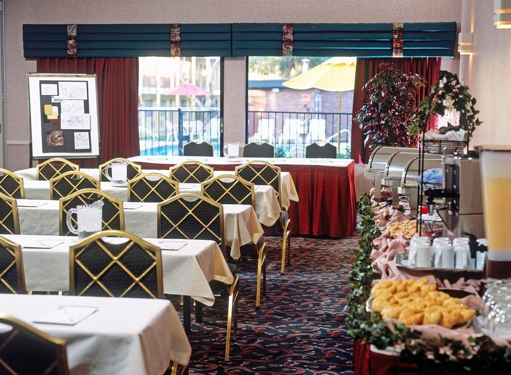 mardi_gras_hotel_las_vegas_restaurant