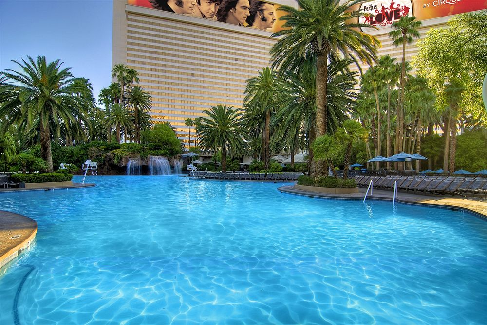 mirage_las_vegas_pool