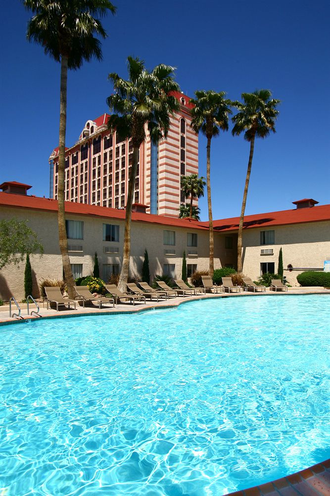 palace_station_las_vegas_pool