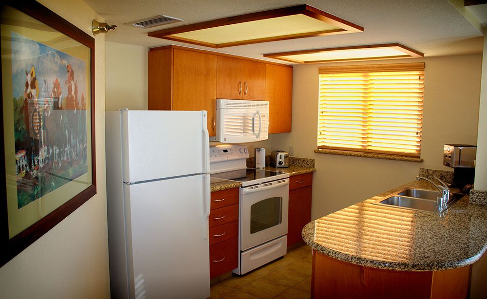 polo_towers_suites_las_vegas_kitchen