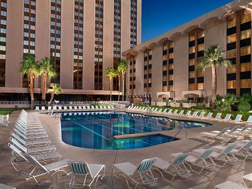 riviera_las_vegas_pool