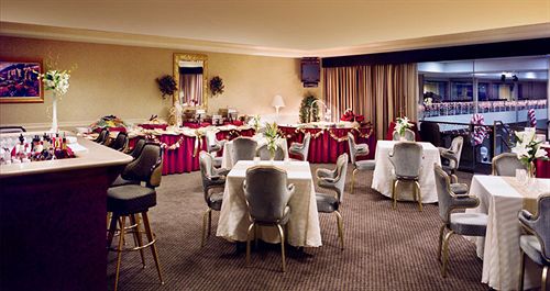 riviera_las_vegas_restaurant