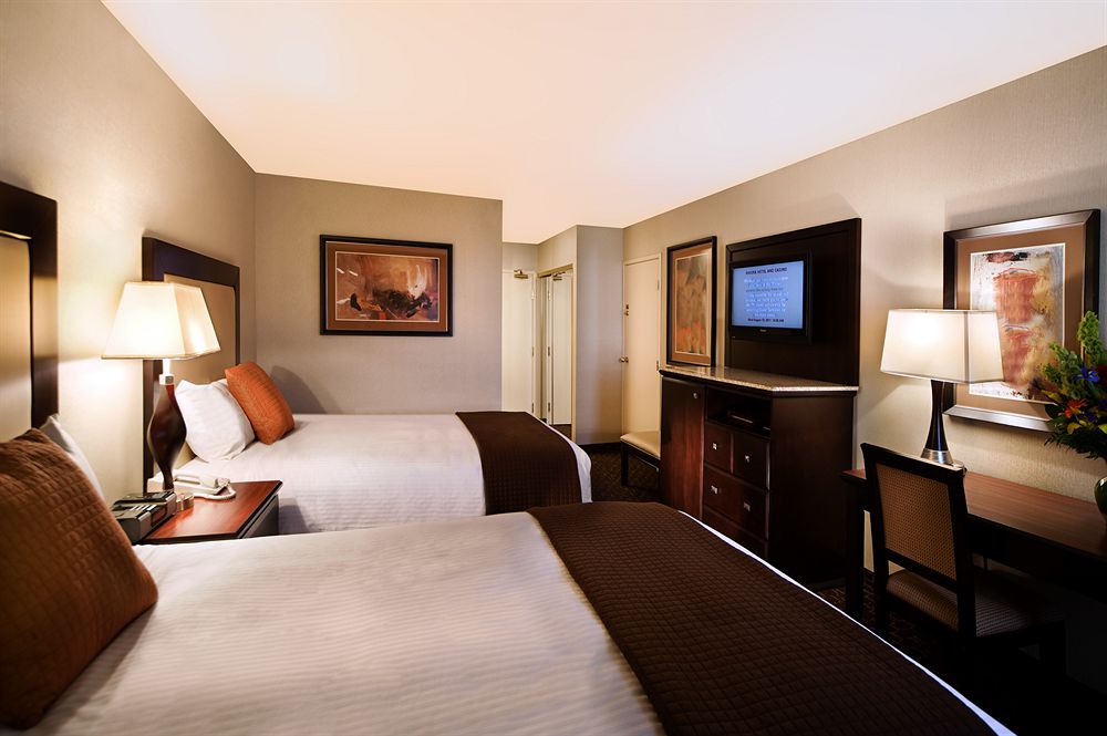 riviera_las_vegas_room